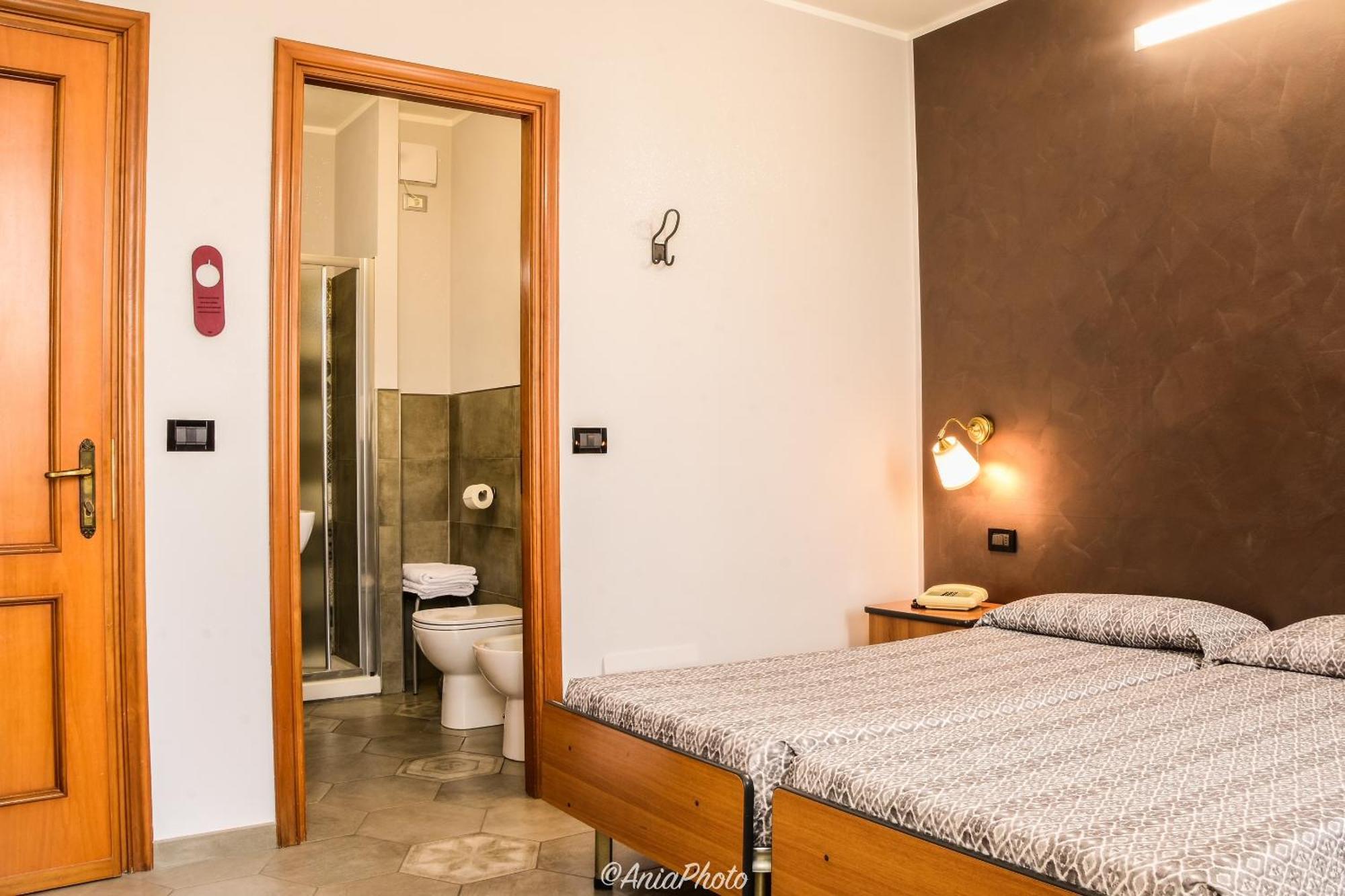Albergo Florida タッジャ エクステリア 写真