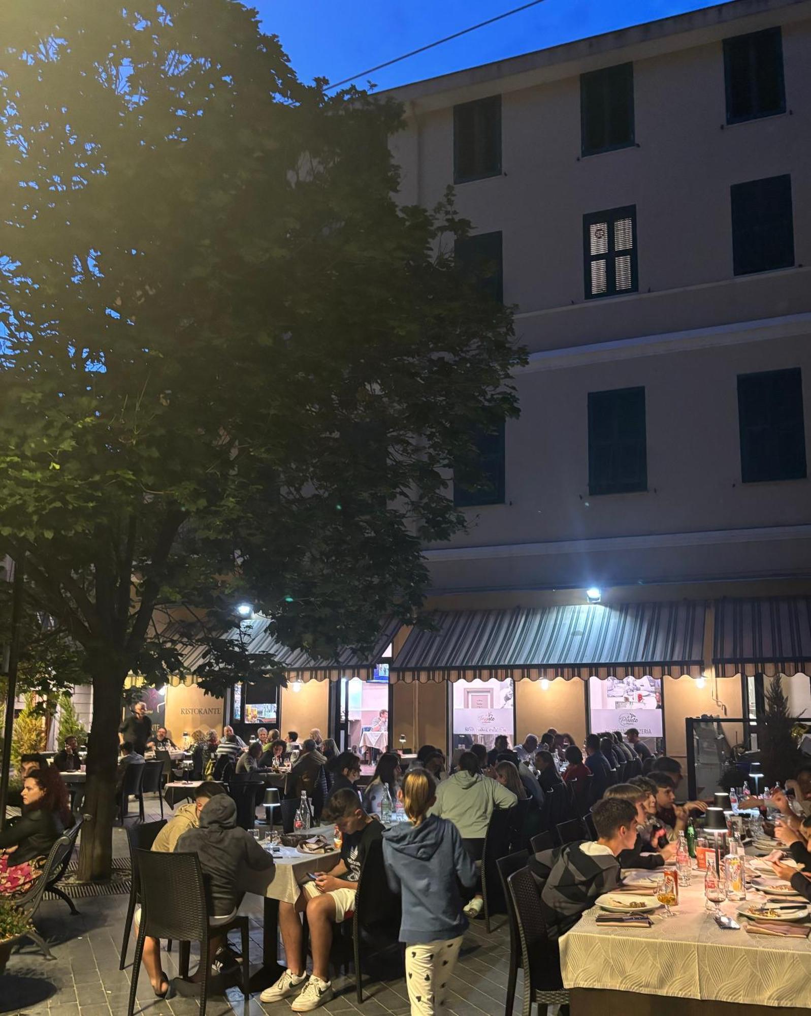 Albergo Florida タッジャ エクステリア 写真
